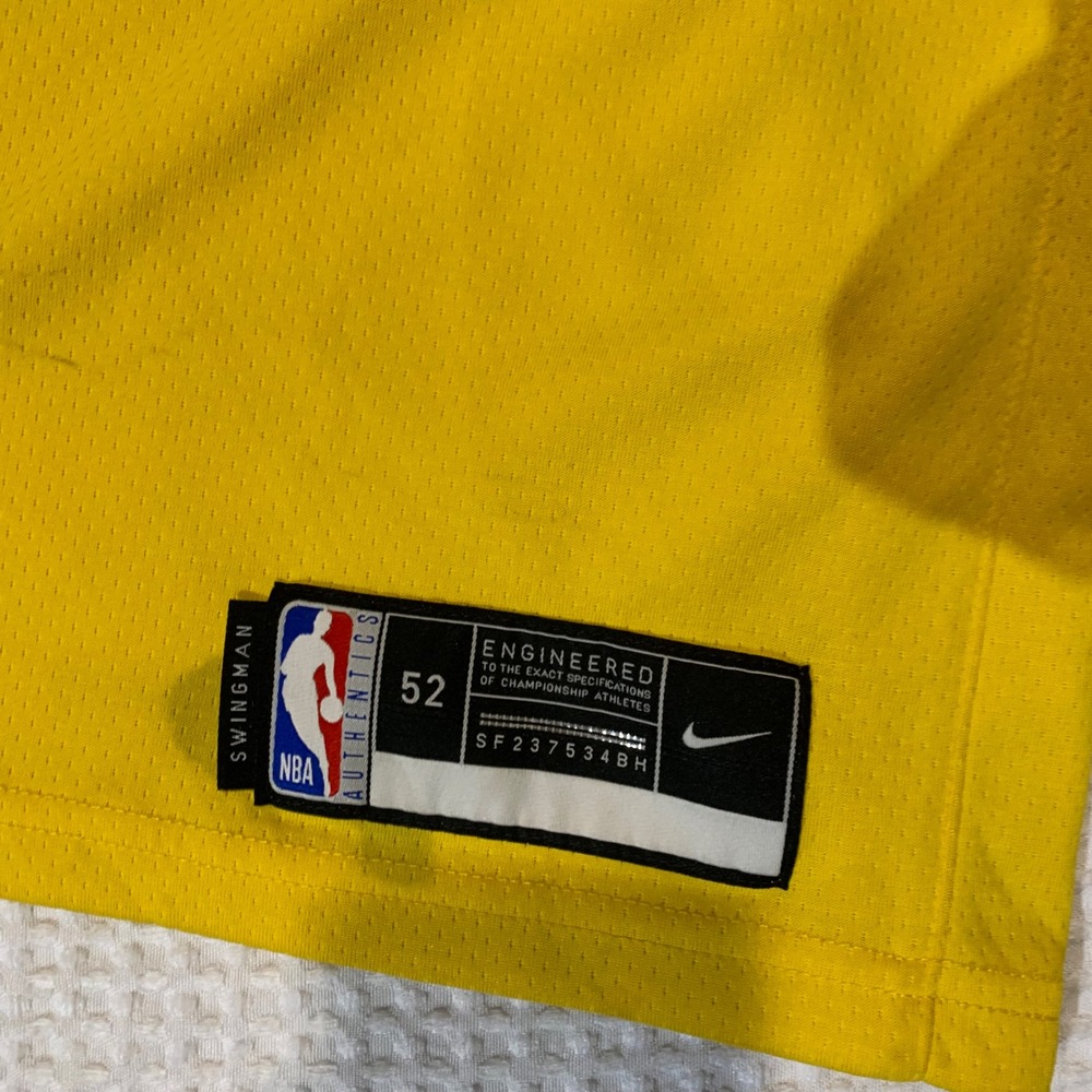 Nike NBA Los Angeles Lakers LeBron James 23 Swingman Jersey Yellow XL 52 - Picture 2 of 7